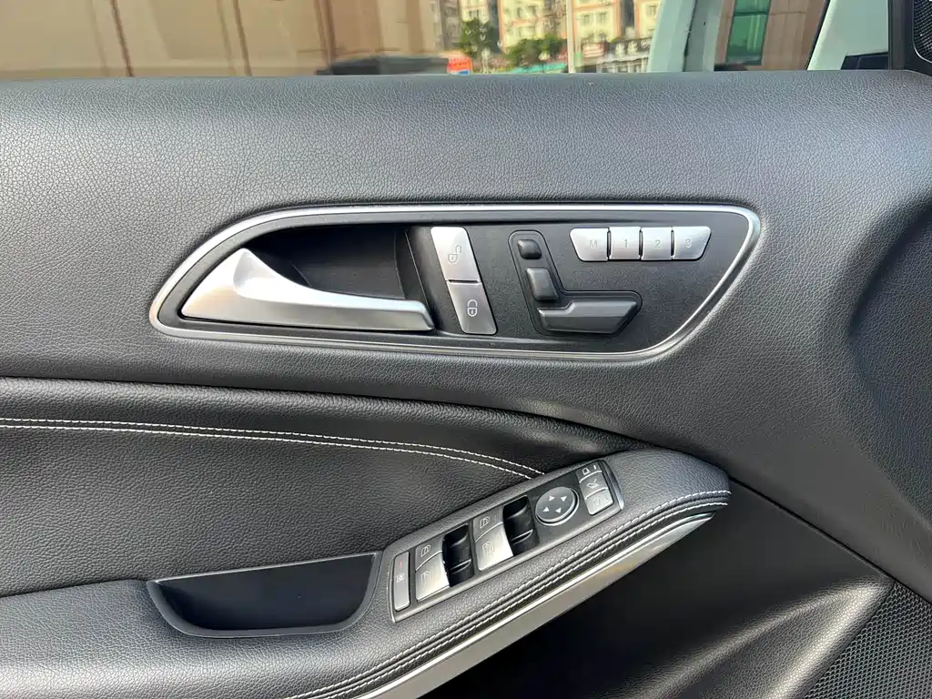 Mercedes-Benz GLA — миниатюра 13