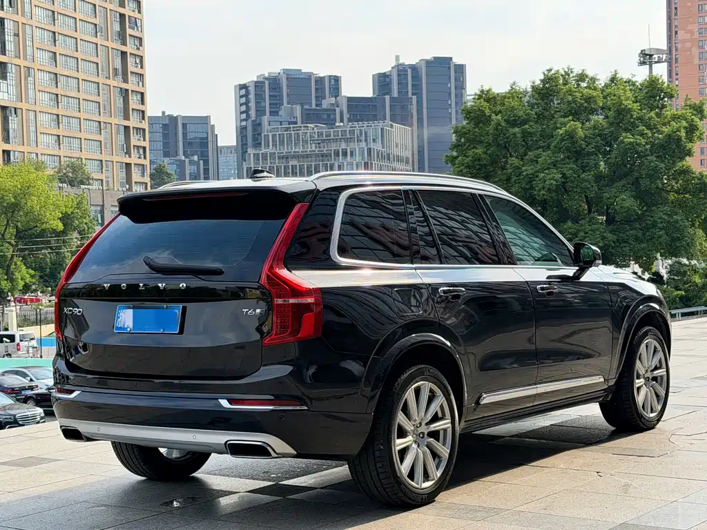 Volvo XC90 — миниатюра 6