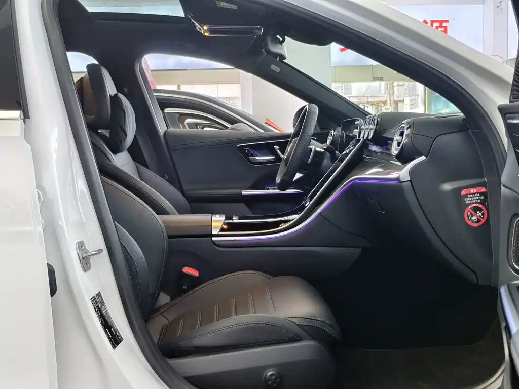 Mercedes-Benz C-Class — миниатюра 7