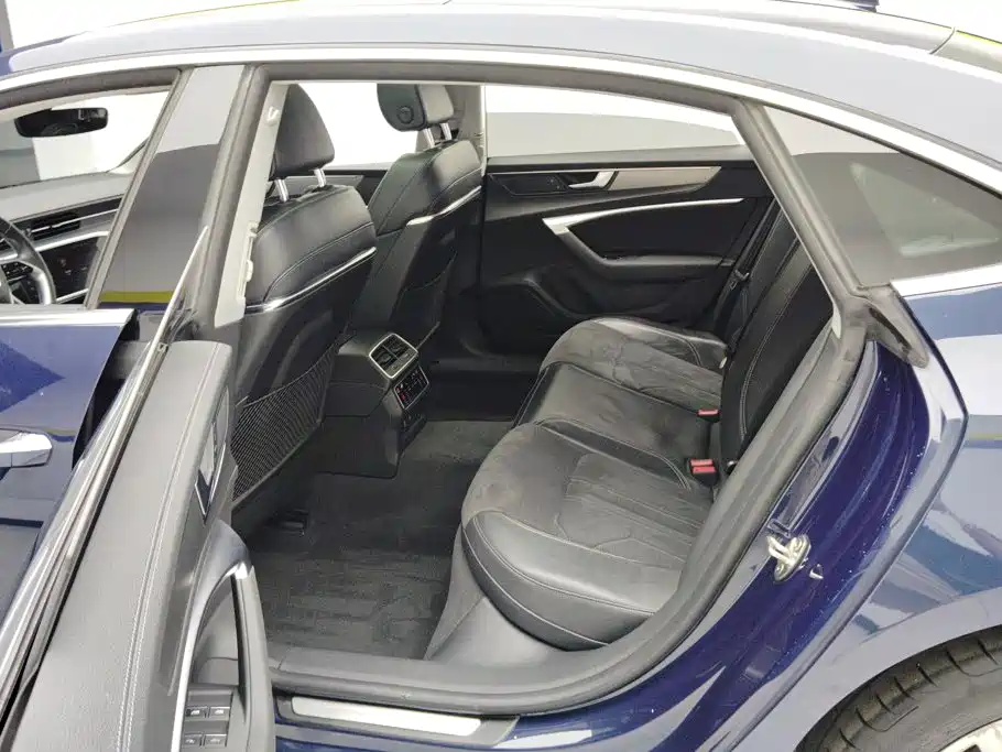 Audi A7L — миниатюра 11