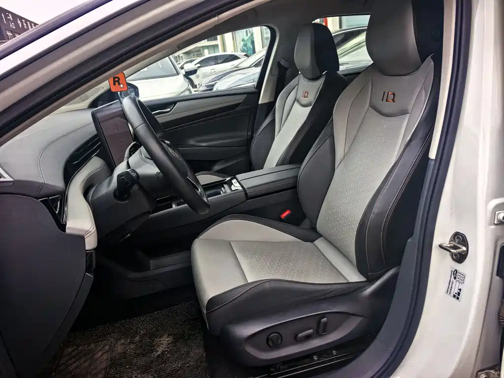 VOLKSWAGEN ID.7 VIZZION