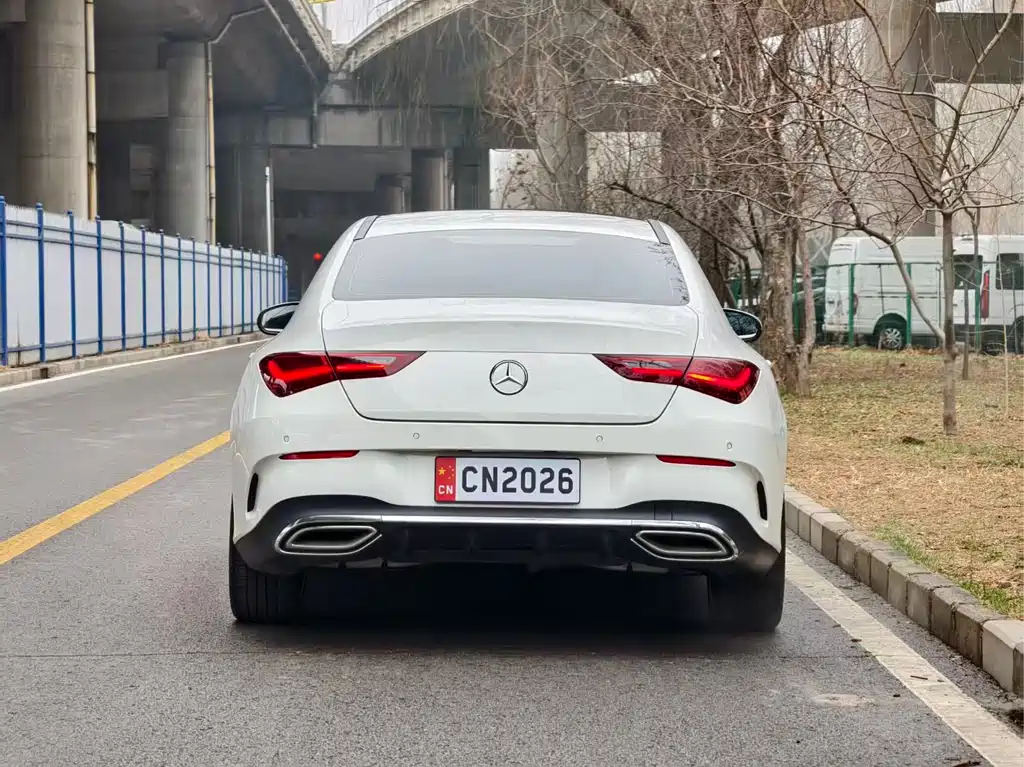 MERCEDES-BENZ CLA