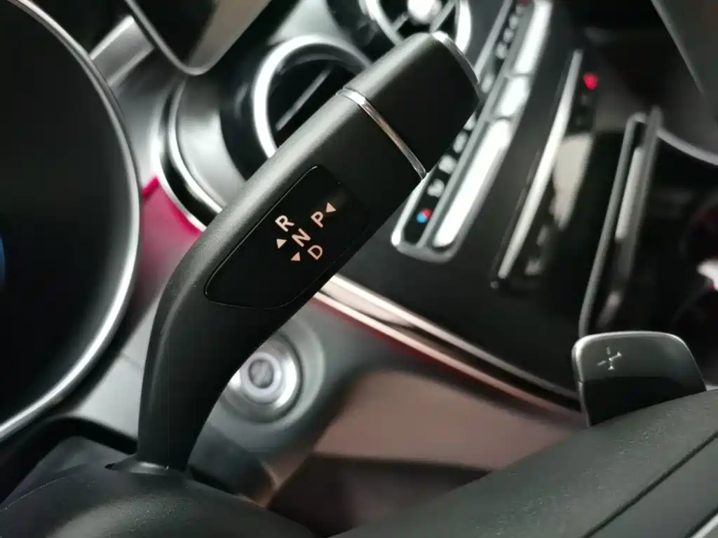 Mercedes-Benz C-Class — миниатюра 14