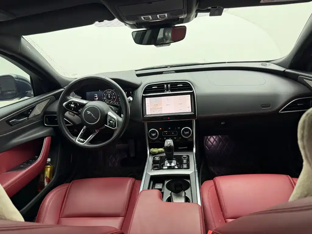 Jaguar XEL — миниатюра 4