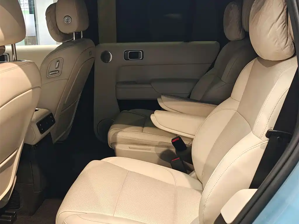 Li Auto L8 2024 Ultra