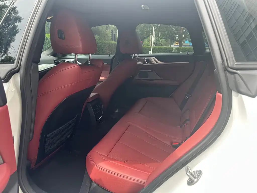 BMW i4 — миниатюра 8
