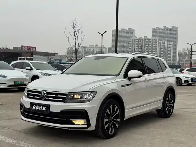 VOLKSWAGEN TIGUAN L 2021
