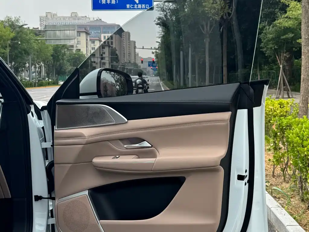 XPeng G9 — миниатюра 17