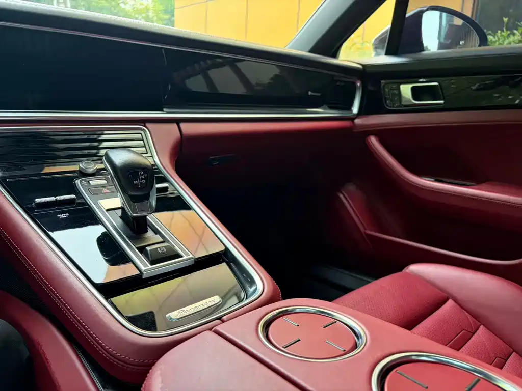 Porsche Panamera — миниатюра 3