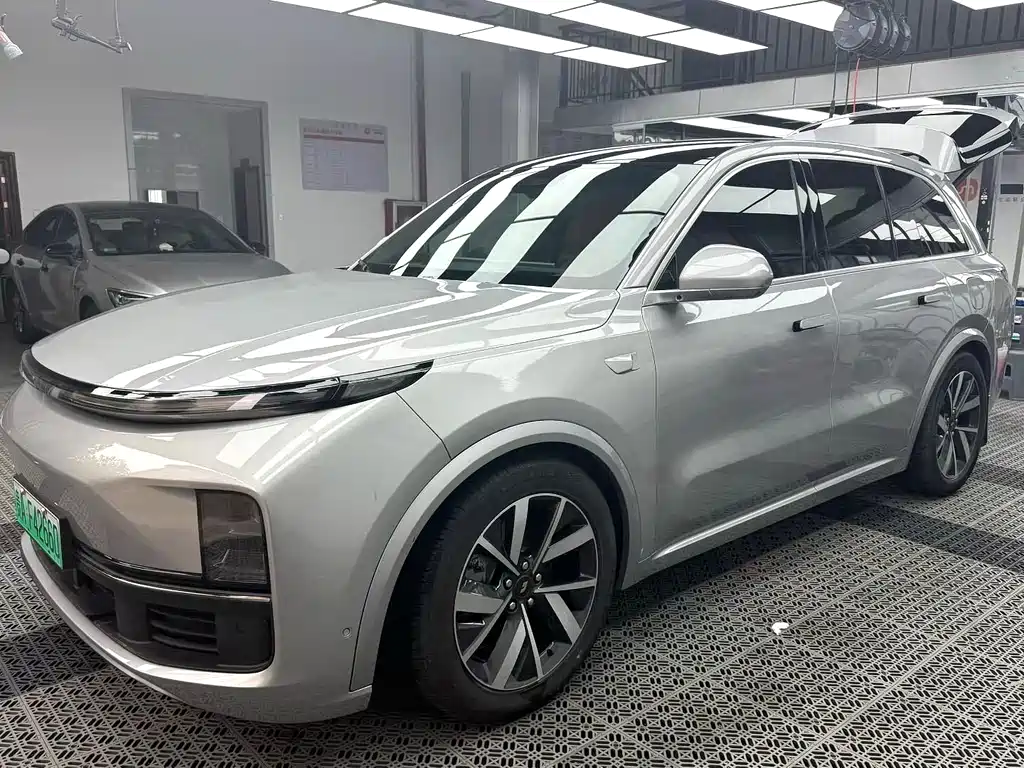 Li Auto Li L8 2024