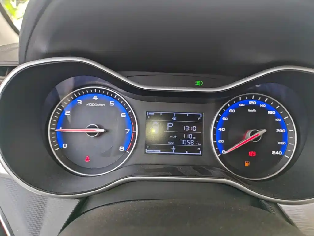 Geely Vision — миниатюра 12