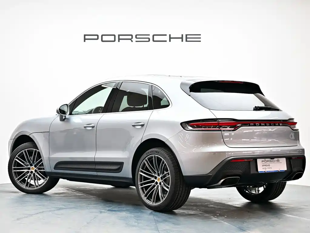Porsche Macan — миниатюра 16