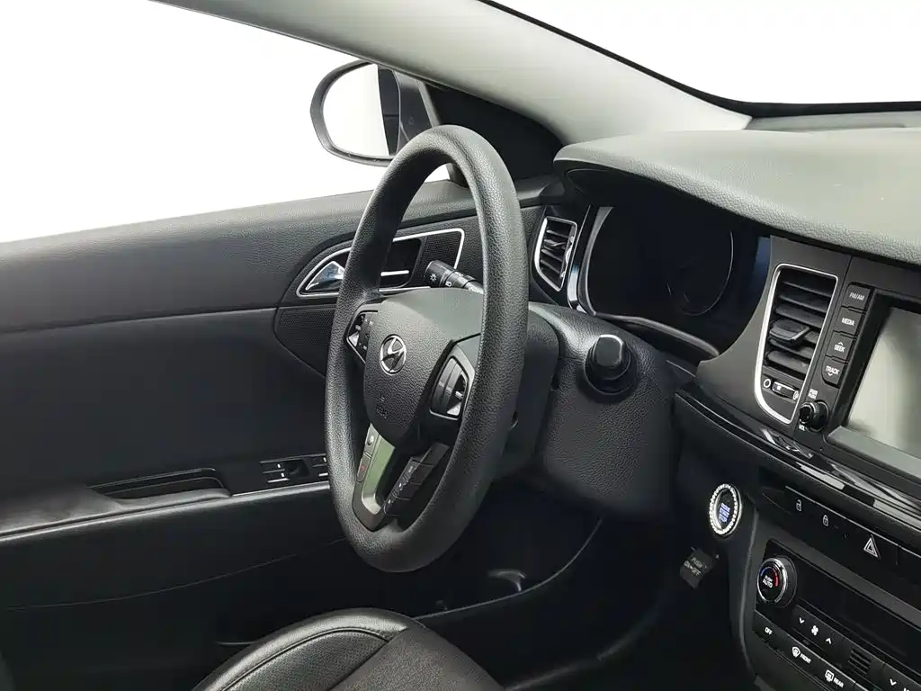 Hyundai Mistra — миниатюра 22