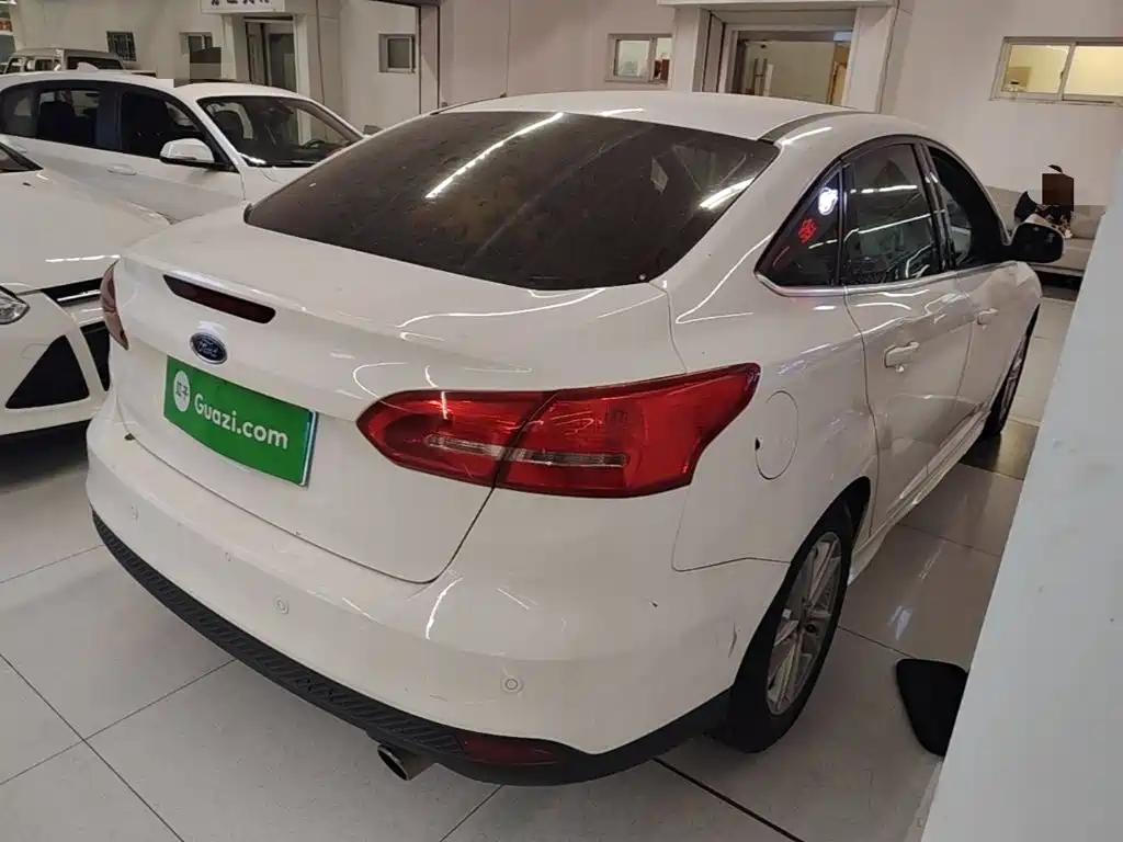 Ford Focus — миниатюра 7