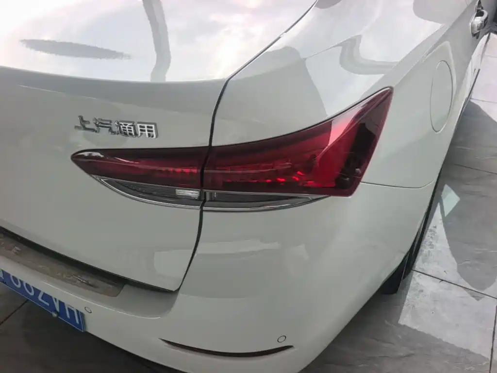 Buick Excelle — миниатюра 8