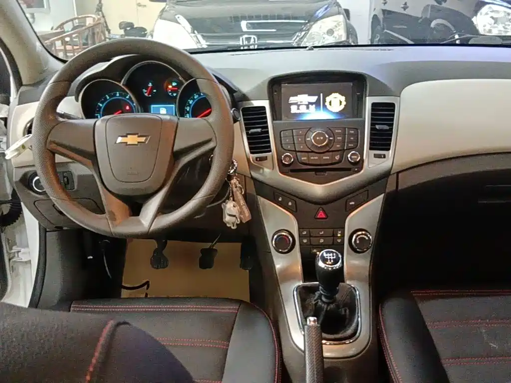 Chevrolet Cruze — миниатюра 10