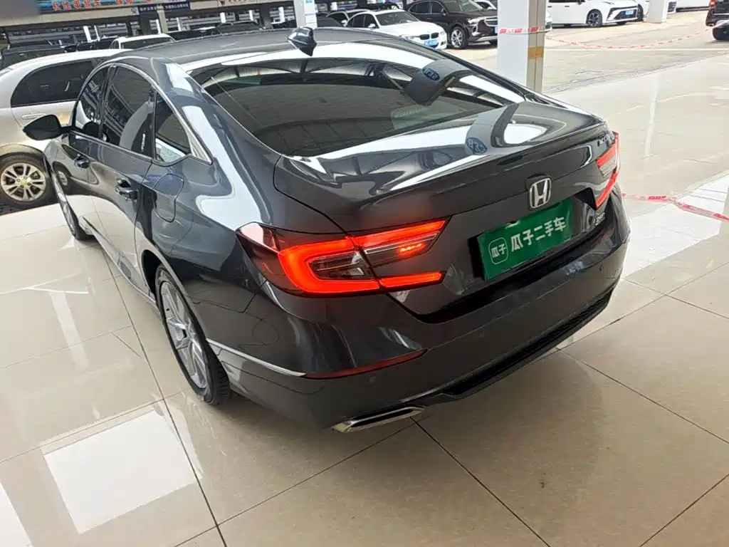 Honda Accord — миниатюра 5