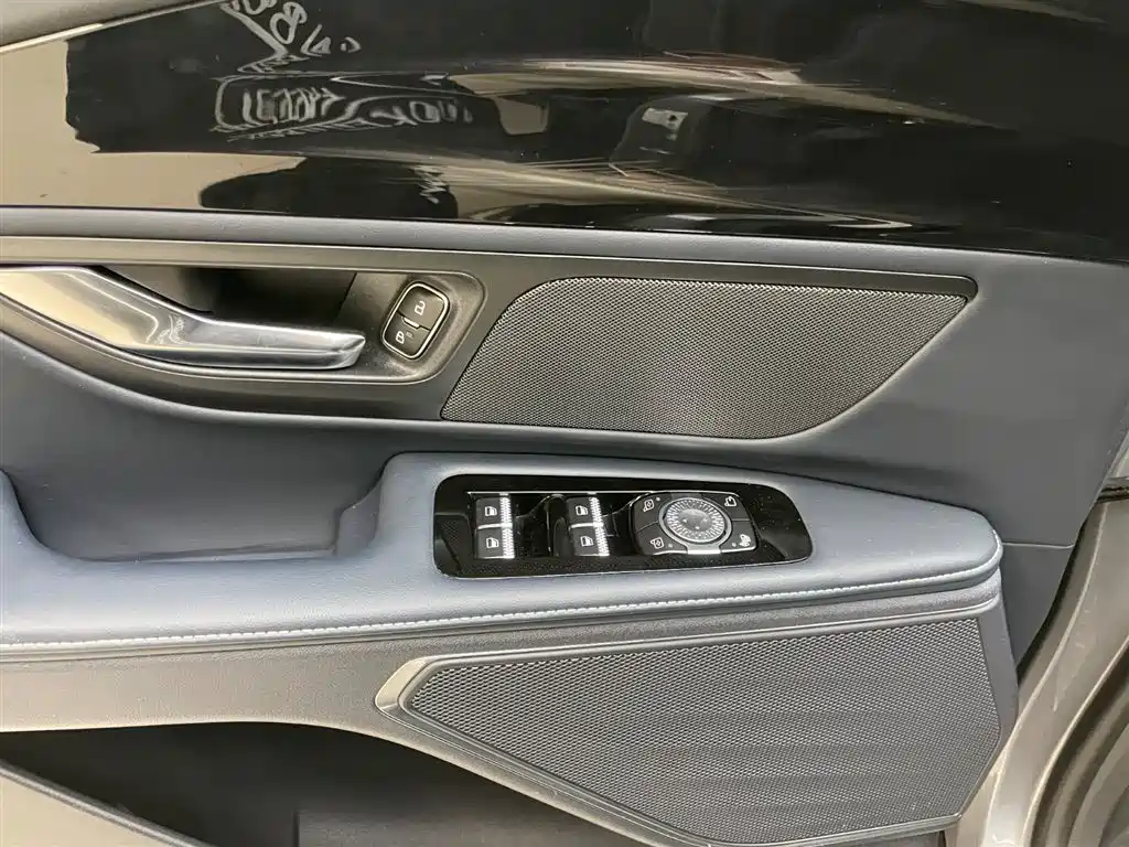 Lincoln Nautilus 2023 2.0T