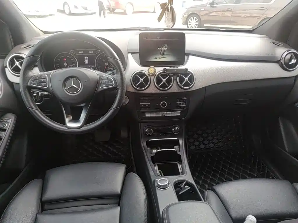 Mercedes-Benz B-Class — миниатюра 10