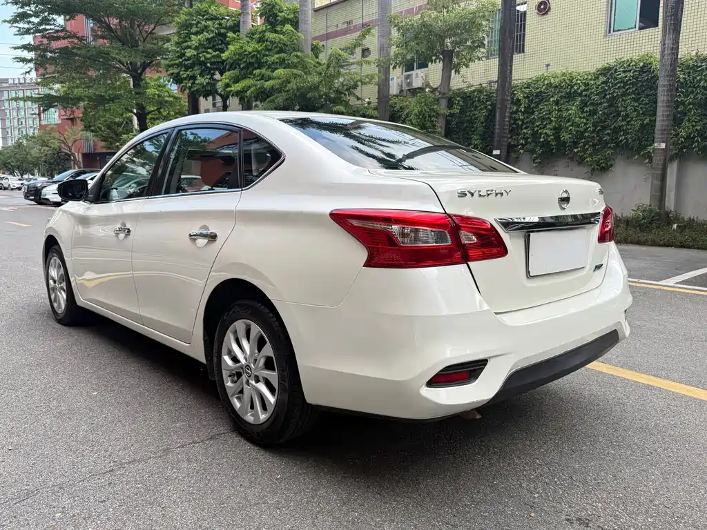 Nissan Sylphy — миниатюра 6