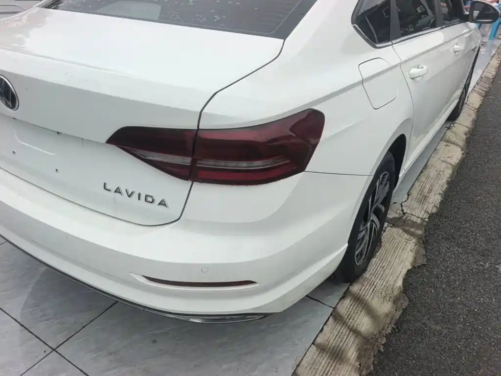 Volkswagen Lavida — миниатюра 8