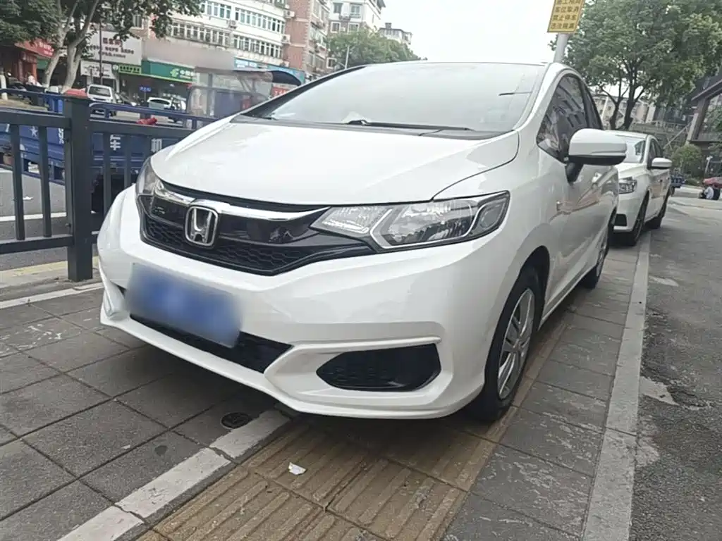Купить Honda Fit