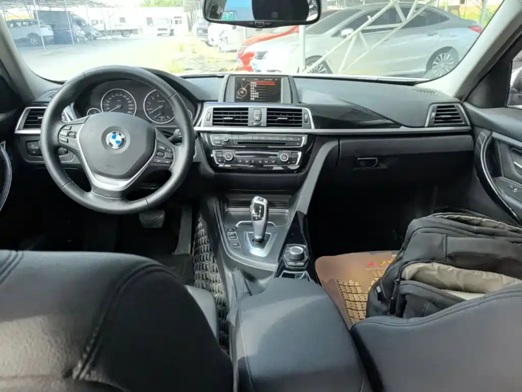 BMW 3 Series — миниатюра 10