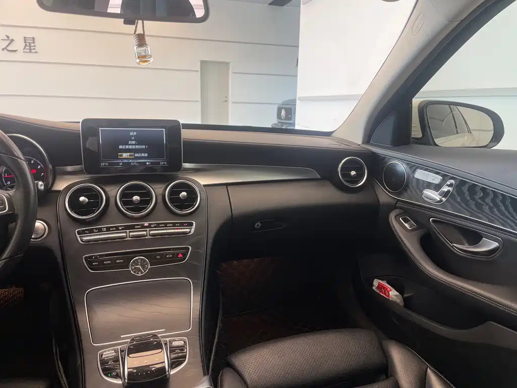 Mercedes-Benz C-Class — миниатюра 14