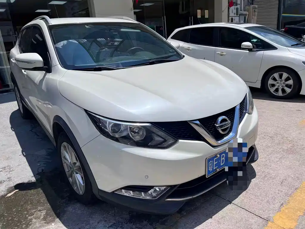 Купить Nissan Qashqai