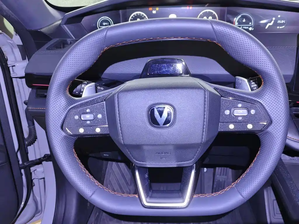 Changan UNI-V — миниатюра 11