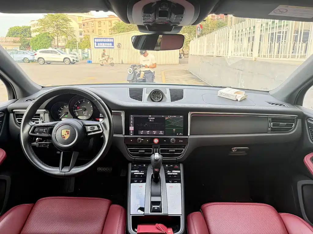 Porsche Macan — миниатюра 19