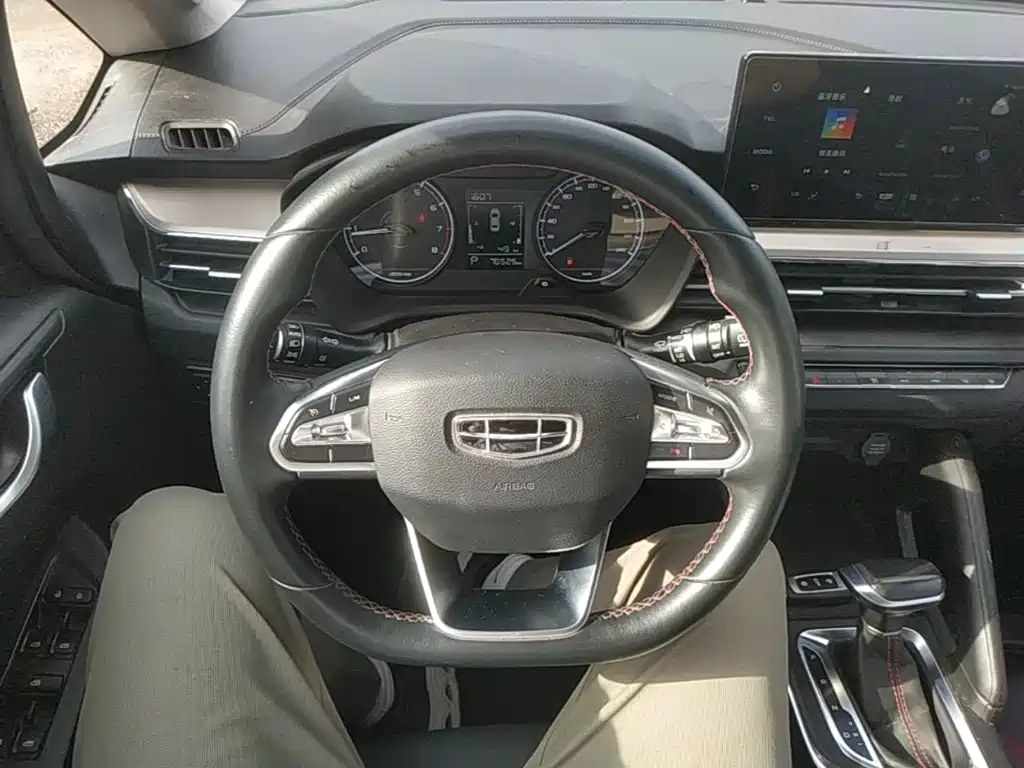 Geely Vision X3 — миниатюра 11