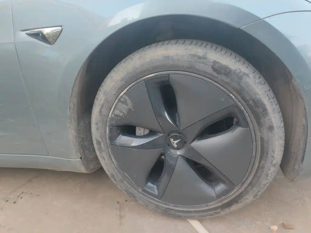 Tesla Model 3 — миниатюра 8