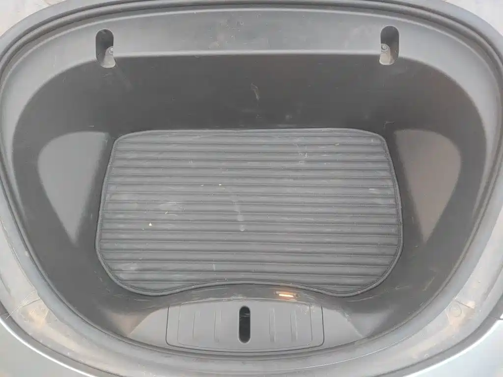Tesla Model 3 — миниатюра 21