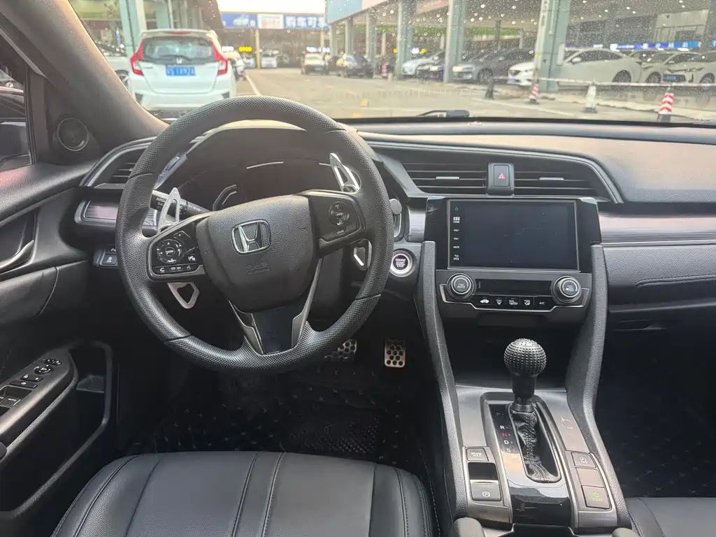 Honda Civic — миниатюра 5
