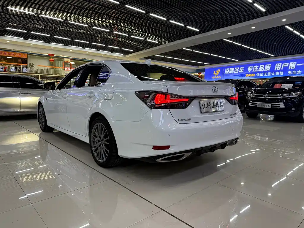 LEXUS GS