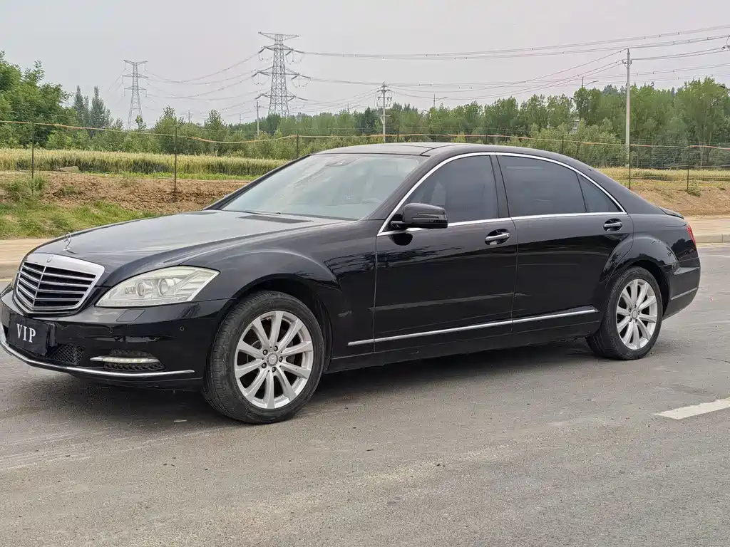 Mercedes-Benz S-Class 2012