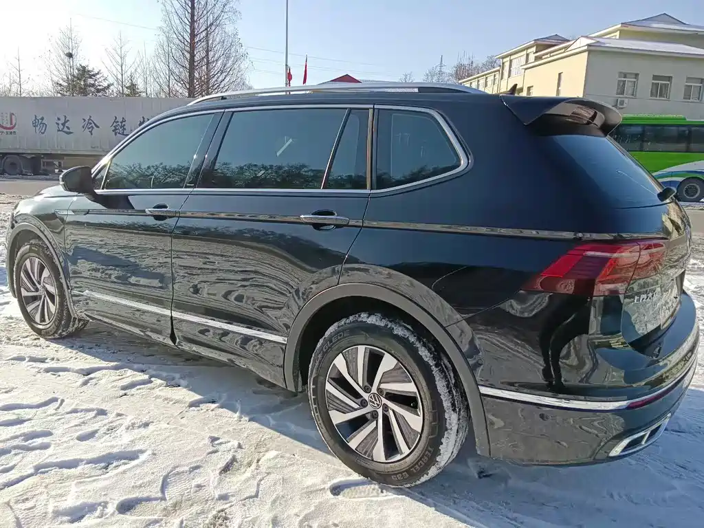 VOLKSWAGEN TIGUAN L NEW ENERGY