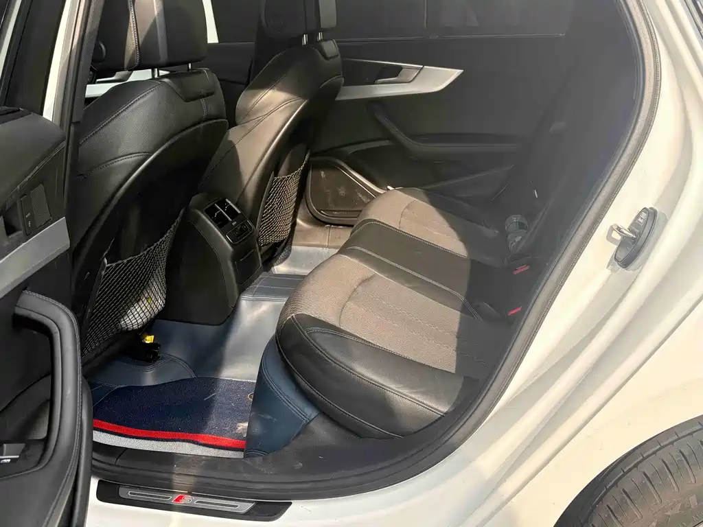 Audi A4L — миниатюра 12