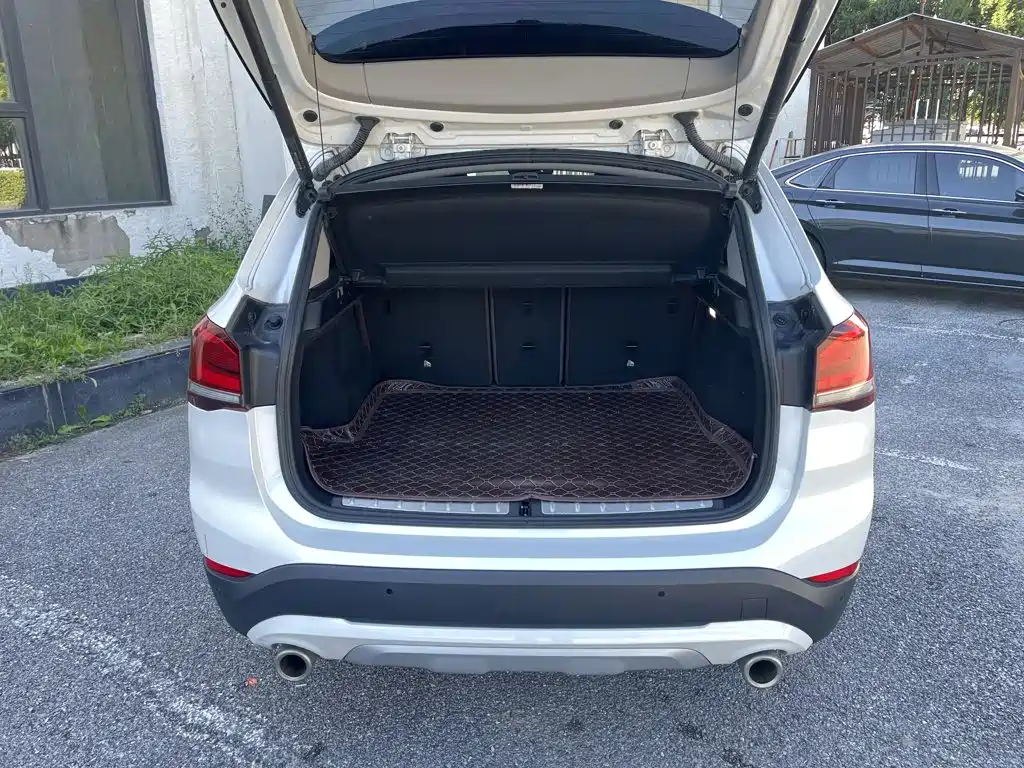 BMW X1 — миниатюра 10