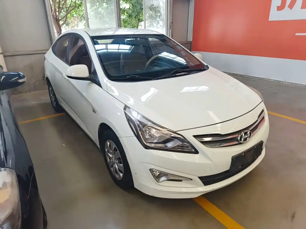 Hyundai Verna — миниатюра 4