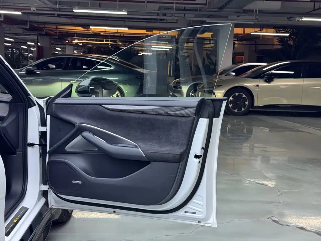 XIAOMI CAR XIAOMI SU7 ULTRA