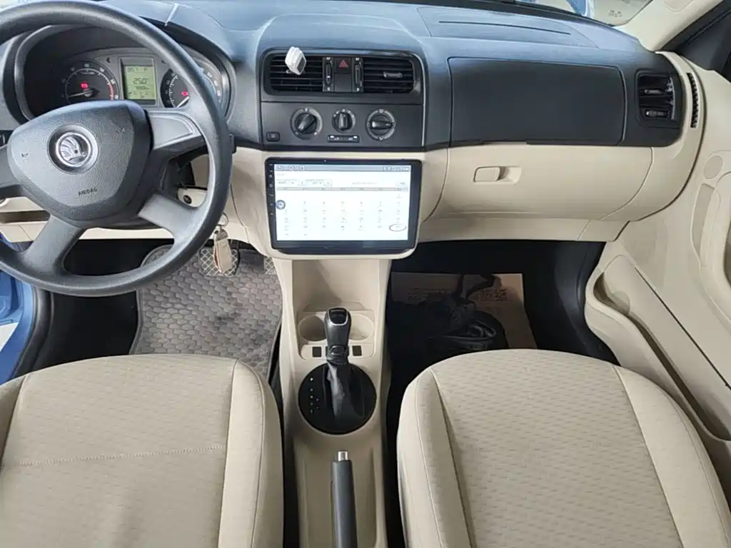 Skoda Fabia — миниатюра 13
