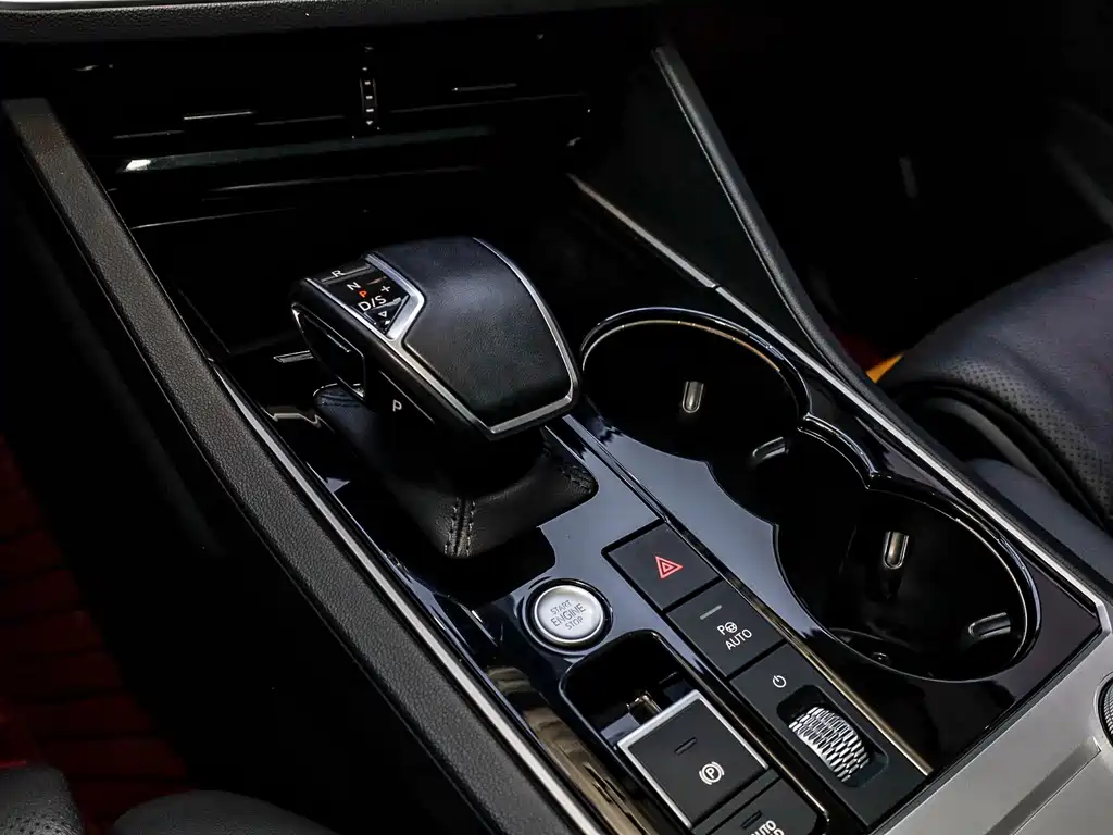 Volkswagen Touareg — миниатюра 30