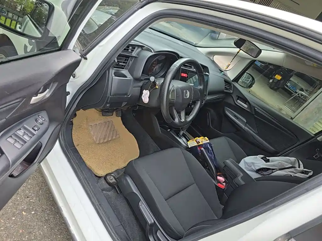 Honda Fit — миниатюра 16