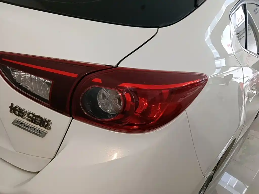 Mazda 3 Axela — миниатюра 8