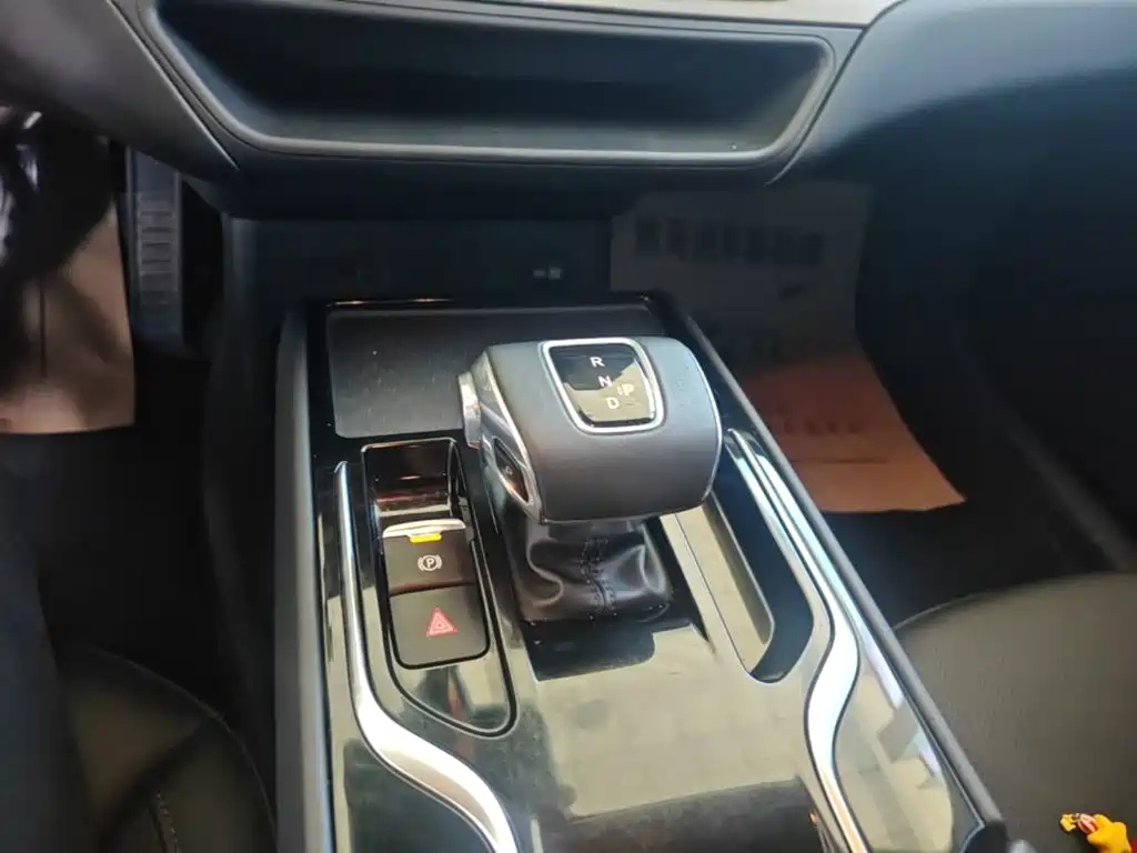 Hongqi Hongqi E-QM5 — миниатюра 14