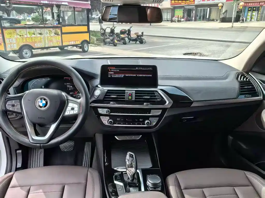 BMW X3 — миниатюра 9