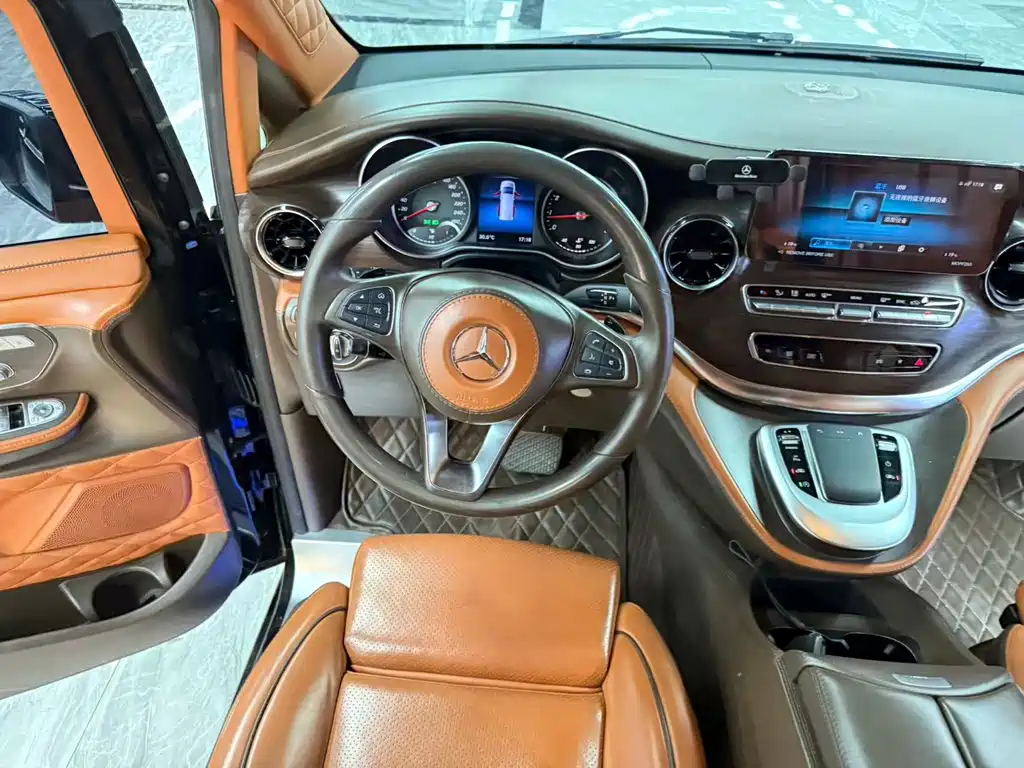 Mercedes-Benz V-Class — миниатюра 6