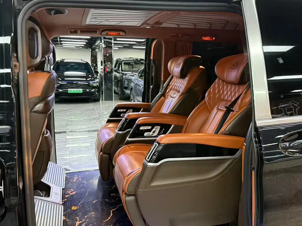 Mercedes-Benz V-Class — миниатюра 8